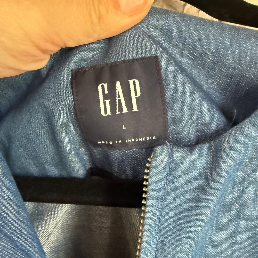 Gap Lightweight Denim Jacket Women’s Large Blue Zip Front Casual Elastic Hem - Picture 4 of 8